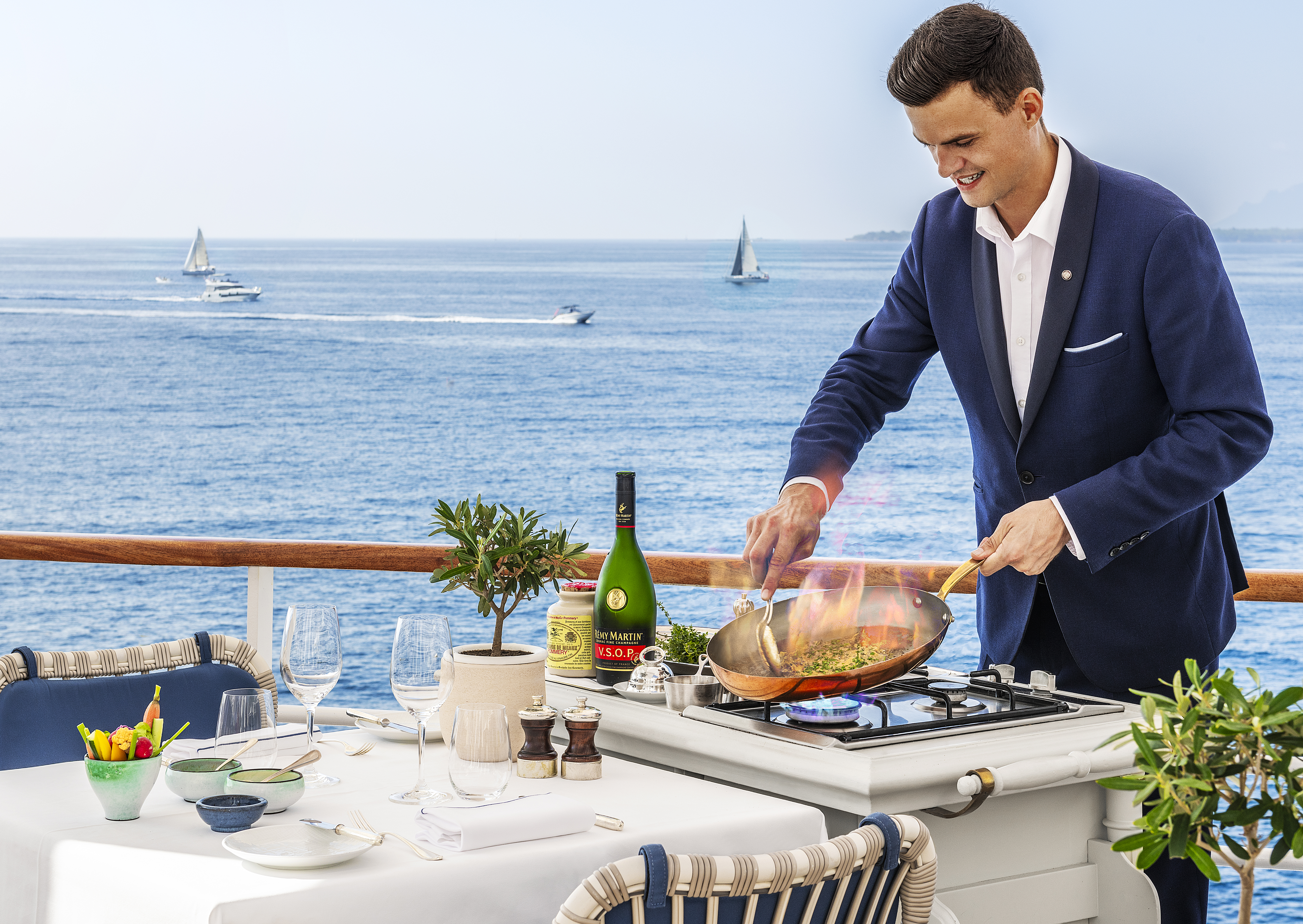 Eden-Roc Restaurant in Cote d'Azur | Hôtel du Cap-Eden-Roc